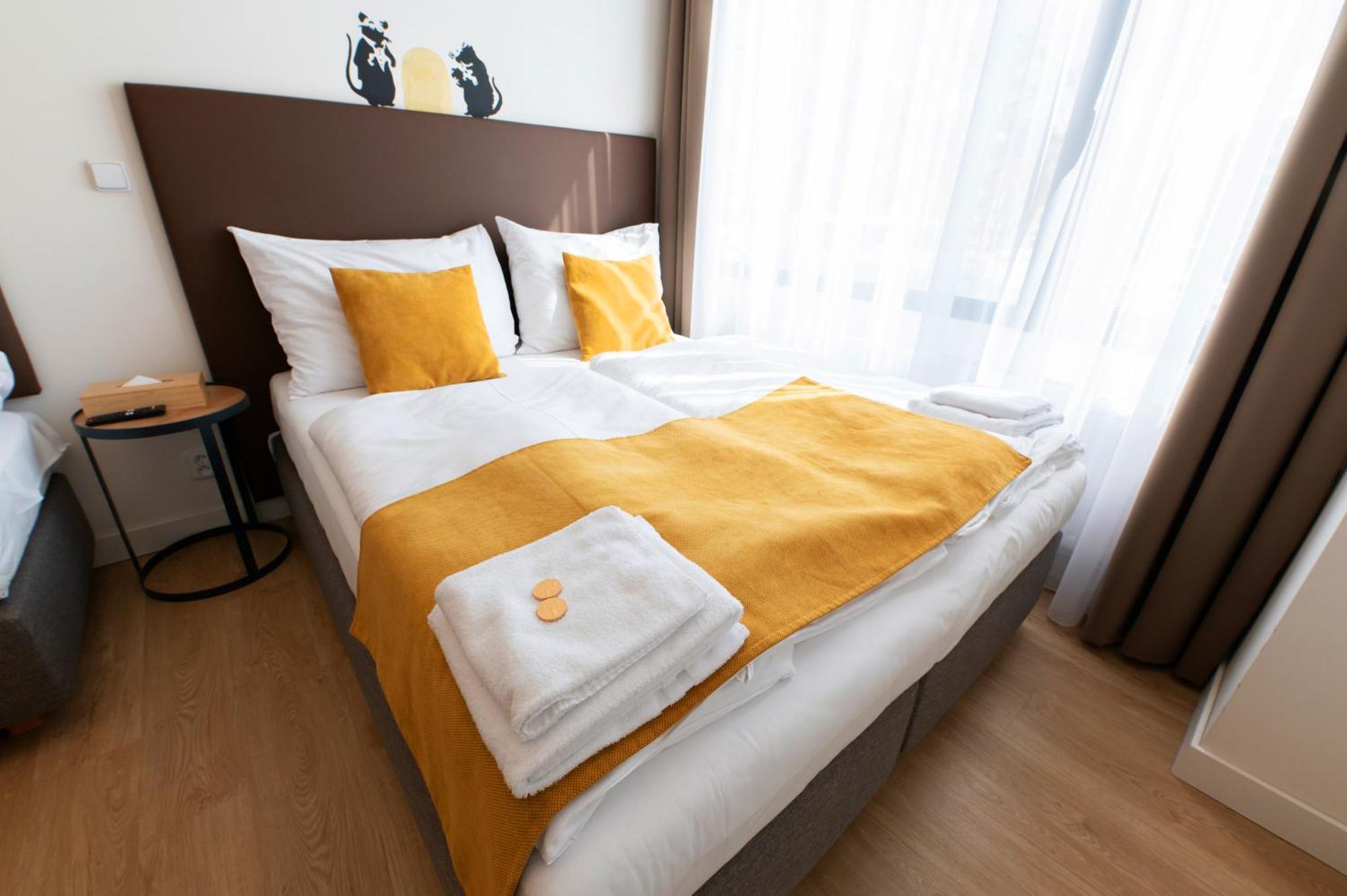 Triple Room,1613513965:JPEG